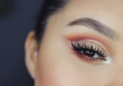 Trendy eye makeup